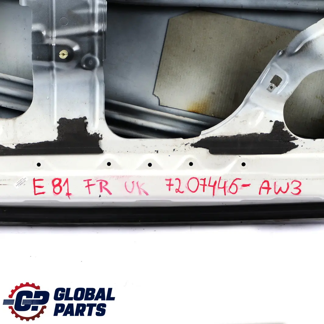 Door Front Right O/S Alpinweiss 3 Alpine White - 300 to BMW 1 E81 E82 E88 3 with Part number 7207446 BMW 1 E81 E82 E88 3 Door Front Right O/S Alpinweiss 3 Alpine White - 300 - SKU 7207446-AW3 - Part number 7207446