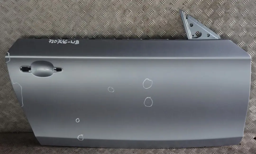 Door Front Right O/S Bluewater Blue Water - 896 to BMW 1 Series E81 E82 E88 with Part number 7207446 BMW 1 Series E81 E82 E88 Door Front Right O/S Bluewater Blue Water - 896 - SKU 7207446-WB - Part number 7207446