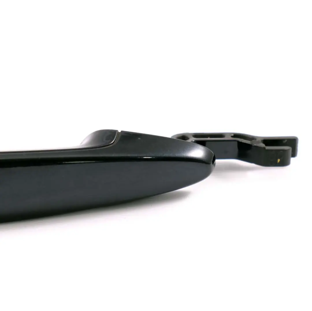 Tylny Prawy Uchwyt Carbonschwarz Czarny do BMW X5 1 3 Series E70 F20 F30 o numerze 7207562 BMW X5 1 3 Series E70 F20 F30 Tylny Prawy Uchwyt Carbonschwarz Czarny - SKU 7207562-CAR - Numer Części 7207562