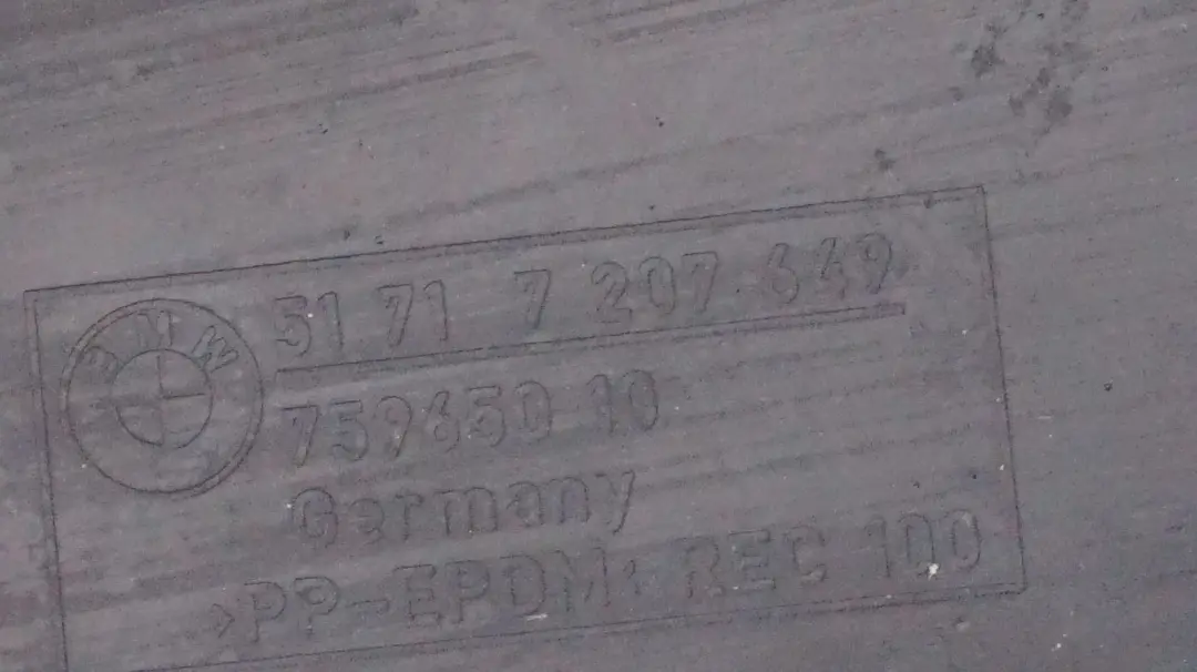 Gehäuse Abdeckung Radhaus vorne links 5171 für BMW 1 er E82 mit Teilenummer 7207649 BMW 1 er E82 Gehäuse Abdeckung Radhaus vorne links 5171 - SKU 7207649-1 - Teilenummer 7207649