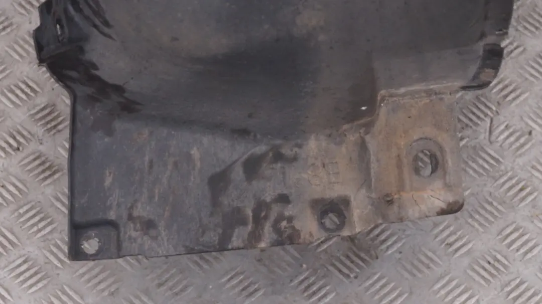 Front Left Wheel N/S Arch Housing Trim Splash Guard to BMW 1 Series E82 Coupe with Part number 7207649 BMW 1 Series E82 Coupe Front Left Wheel N/S Arch Housing Trim Splash Guard - SKU 7207649 - Part number 7207649