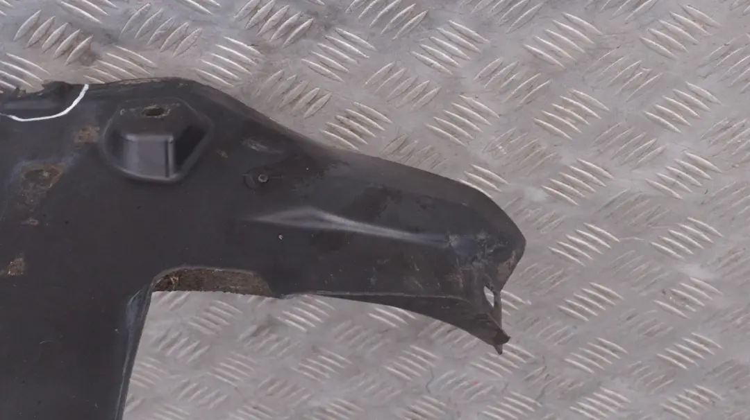 Front Left Wheel N/S Arch Housing Trim Splash Guard to BMW 1 Series E82 Coupe with Part number 7207649 BMW 1 Series E82 Coupe Front Left Wheel N/S Arch Housing Trim Splash Guard - SKU 7207649 - Part number 7207649