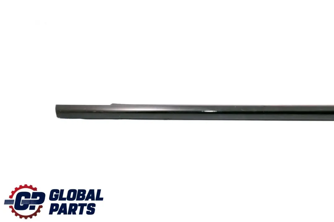 Ventana Canal Cubierta Puerta Delantera Derecha Alto Brillo para BMW E70 con número de pieza 7207842 BMW E70 Ventana Canal Cubierta Puerta Delantera Derecha Alto Brillo - SKU 7207842 - Número de pieza 7207842