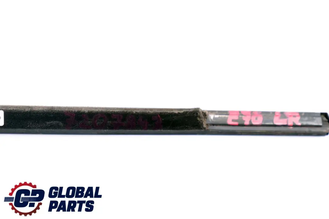 Burlete Exterior Puerta Trasera Izquierda Alto Brillo para BMW E70 con número de pieza 7207843 BMW E70 Burlete Exterior Puerta Trasera Izquierda Alto Brillo - SKU 7207843 - Número de pieza 7207843