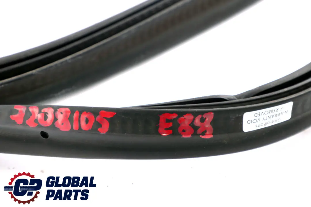 Uszczelka klapy bagażnika do BMW E82 E88 o numerze 7208106 BMW E82 E88 Uszczelka klapy bagażnika - SKU 7208105 - Numer Części 7208106