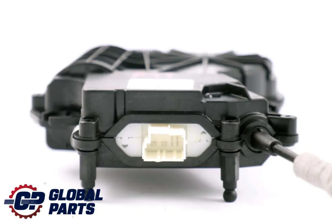  Motor de accionamiento cierre eléctrico tapa maletero BMW F11 - SKU 7208371 - Número de pieza 7208371