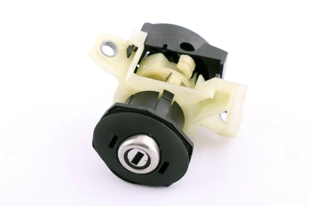 Zamek Bagażnika Klapy Tył 7167321 do BMW E82 E88 o numerze 7208718 BMW E82 E88 Zamek Bagażnika Klapy Tył 7167321 - SKU 7208718 - Numer Części 7208718