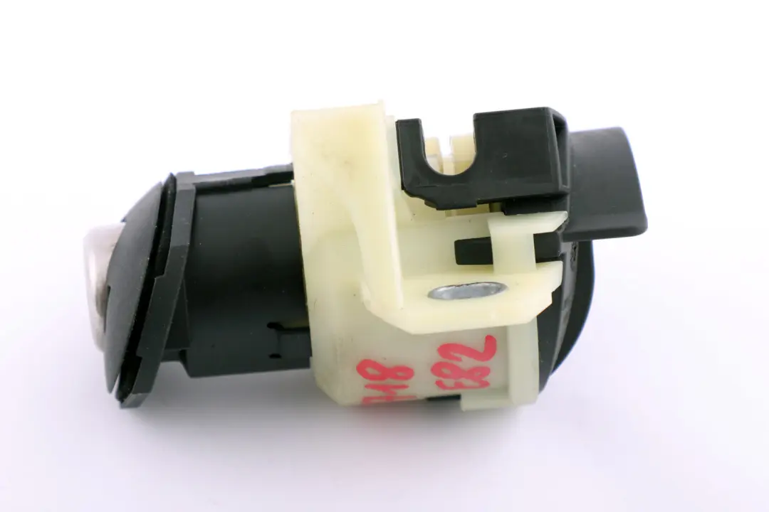 Lock Tailgate Bootlid Key Boot Catch 7167321 to BMW 1 Series E82 E88 with Part number 7208718 BMW 1 Series E82 E88 Lock Tailgate Bootlid Key Boot Catch 7167321 - SKU 7208718 - Part number 7208718