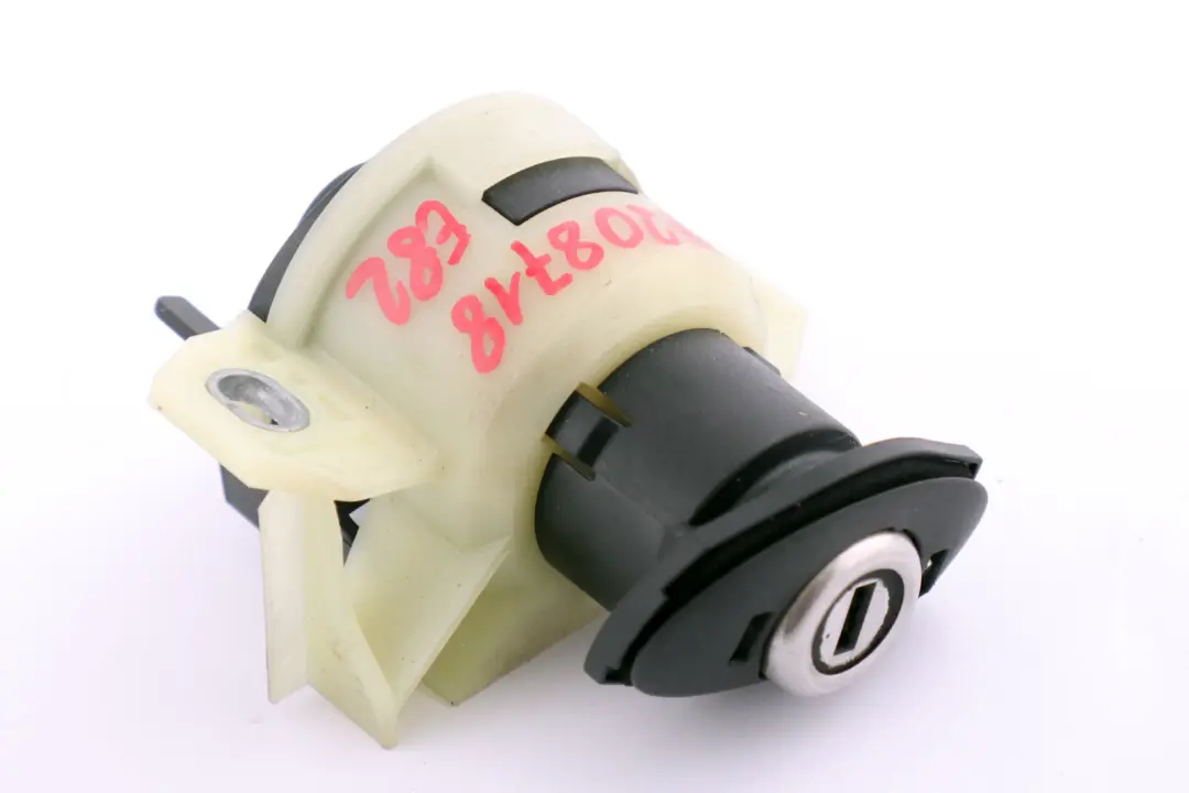 Lock Tailgate Bootlid Key Boot Catch 7167321 to BMW 1 Series E82 E88 with Part number 7208718 BMW 1 Series E82 E88 Lock Tailgate Bootlid Key Boot Catch 7167321 - SKU 7208718 - Part number 7208718