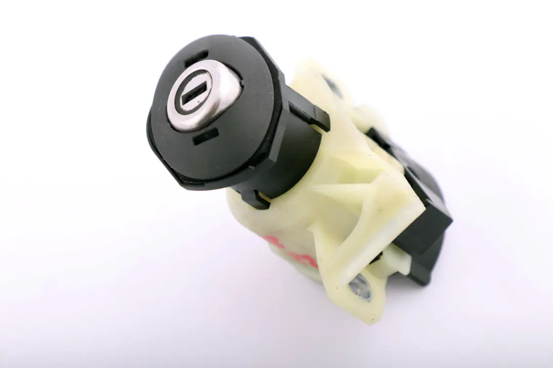 Serratura Portellone Bootlid Chiave Boot Catch 7167321 per BMW E82 E88 con numero di parte 7208718 BMW E82 E88 Serratura Portellone Bootlid Chiave Boot Catch 7167321 - SKU 7208718 - Numero di parte 7208718