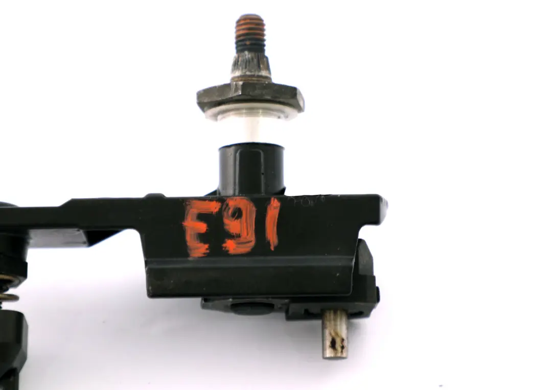 Perno Tergicristallo per BMW E61 E91 LCI con numero di parte 7209167 BMW E61 E91 LCI Perno Tergicristallo - SKU 7209167 - Numero di parte 7209167