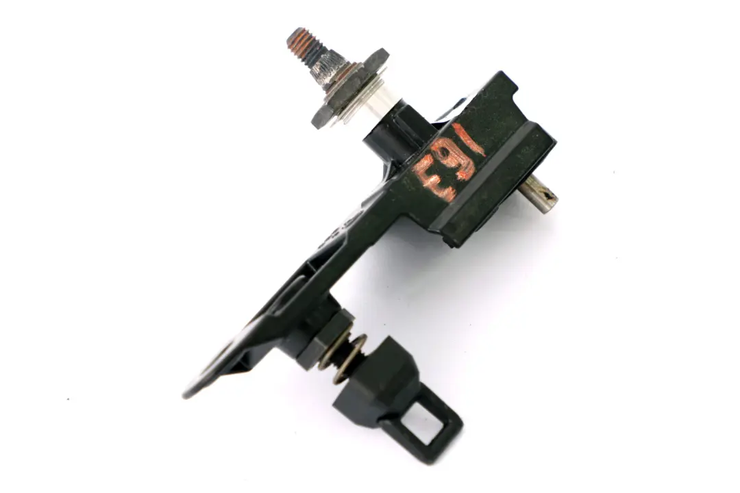 Wiper Shaft Pivot Rear Window to BMW 3 5 Series E61 E61N E91 E91N LCI with Part number 7209167 BMW 3 5 Series E61 E61N E91 E91N LCI Wiper Shaft Pivot Rear Window - SKU 7209167 - Part number 7209167