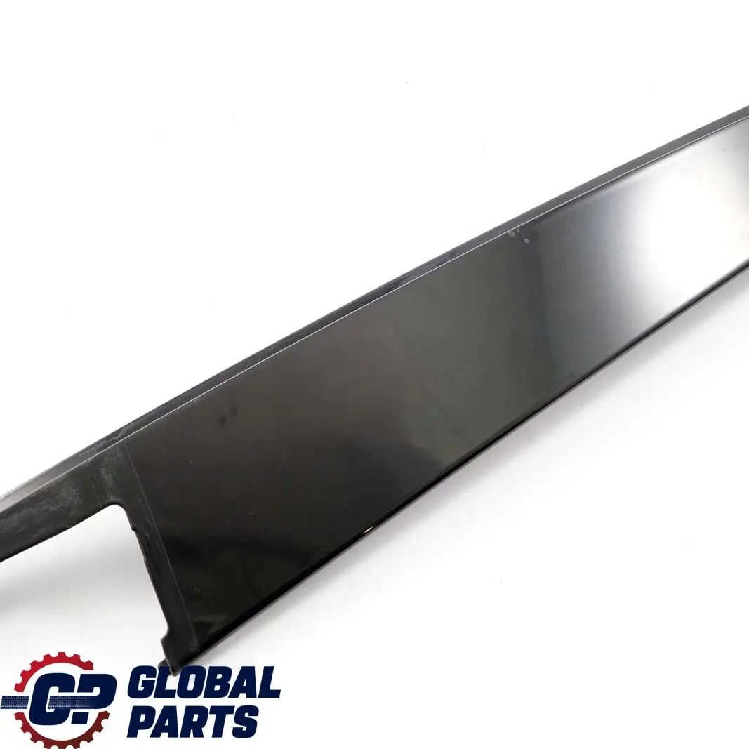 Finisher B-Pillar Cover Porta Posteriore Destra Glanzschwarz per BMW F10 F11 con numero di parte 7209716 BMW F10 F11 Finisher B-Pillar Cover Porta Posteriore Destra Glanzschwarz - SKU 7209716 - Numero di parte 7209716