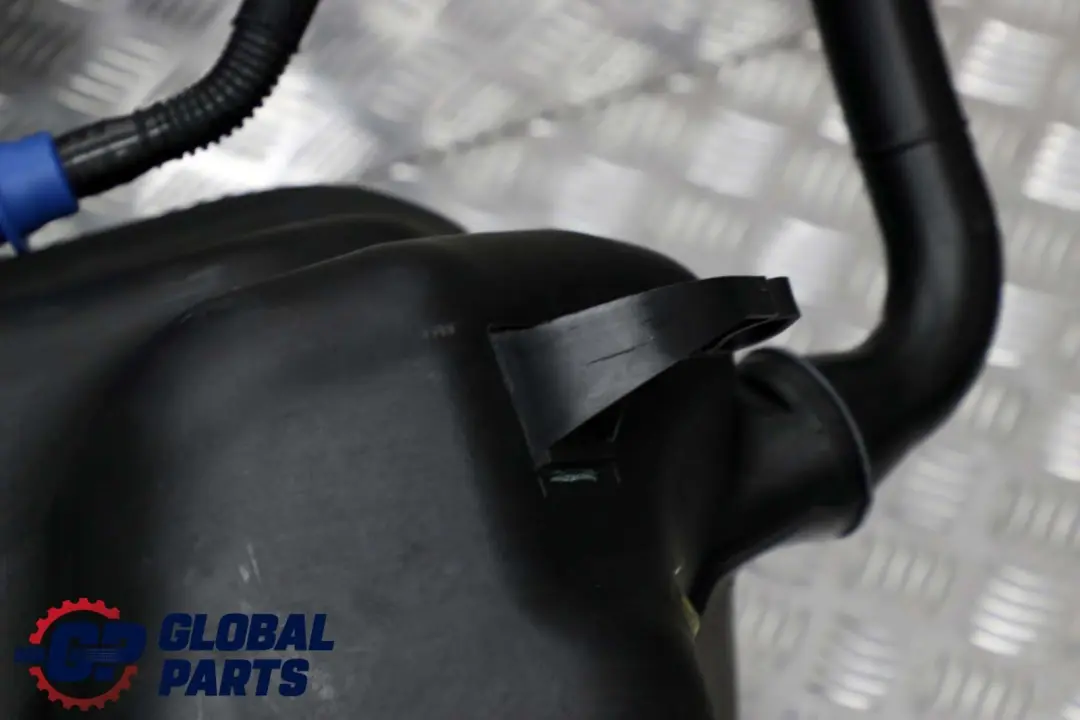 Nue Reservoir de Carburant Essence pour BMW Z4 Serie E89 Roadster à propos du numéro de pièce 7210636 BMW Z4 Serie E89 Roadster Nue Reservoir de Carburant Essence - SKU 7210636-1 - Numéro de pièce 7210636