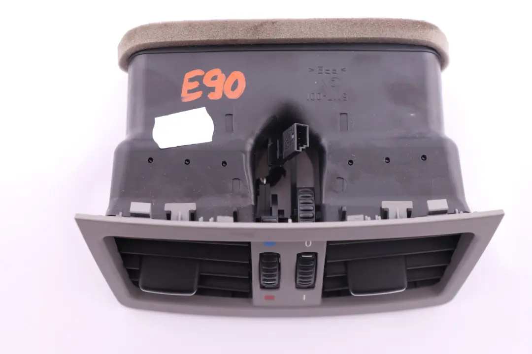 Back Centre Console Fresh Air Grille Vent Grey to BMW 3 Series E90 E90 Rear with Part number 7210644 BMW 3 Series E90 E90 Rear Back Centre Console Fresh Air Grille Vent Grey - SKU 7210644 - Part number 7210644