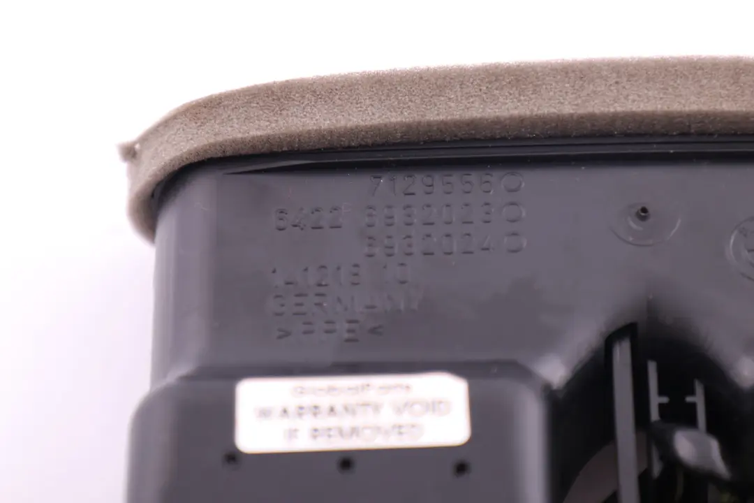 Frais Gril Espace Arriere Gris pour BMW E90 à propos du numéro de pièce 7210644 BMW E90 Frais Gril Espace Arriere Gris - SKU 7210644 - Numéro de pièce 7210644