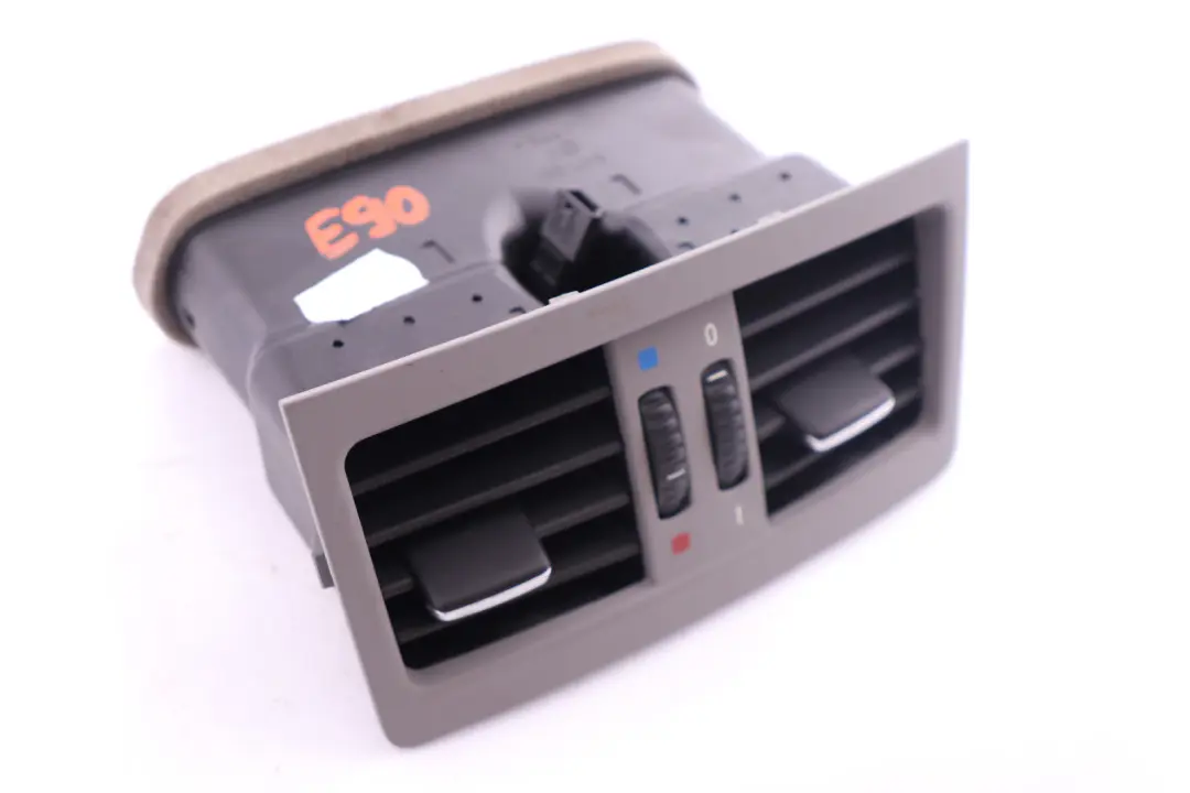 Trasera Consola Central Rejilla De Aire Fresco Ventilacion Gris para BMW E90 E90 con número de pieza 7210644 BMW E90 E90 Trasera Consola Central Rejilla De Aire Fresco Ventilacion Gris - SKU 7210644 - Número de pieza 7210644