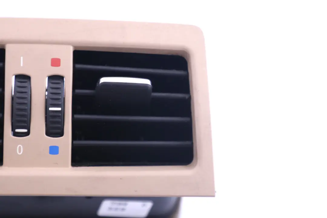 Rejilla De ventilacion trasera De La consola central Beige 6932023 para BMW E90 E91 con número de pieza 7210648 BMW E90 E91 Rejilla De ventilacion trasera De La consola central Beige 6932023 - SKU 7210648 - Número de pieza 7210648