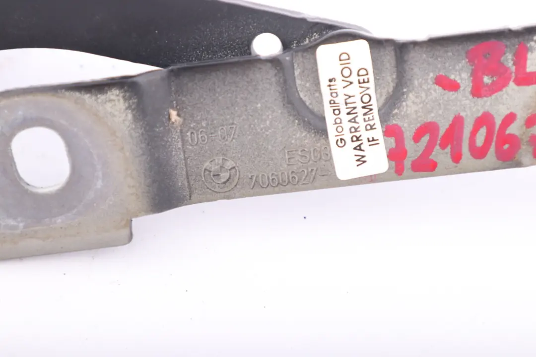 Scharnier Heckklappe Links Schwarz 7060627 für BMW 3 er E90 E92 mit Teilenummer 7210675 BMW 3 er E90 E92 Scharnier Heckklappe Links Schwarz 7060627 - SKU 7210675-BLK - Teilenummer 7210675