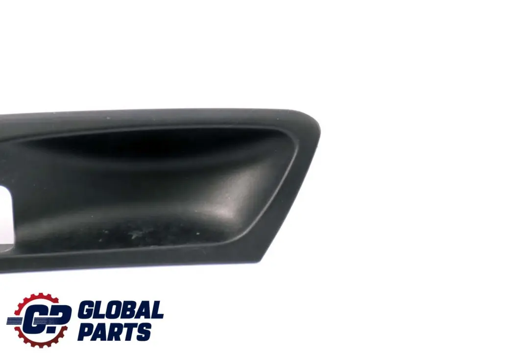 Ramka Klamki Wewnętrznej Drzwi Przód Lewa do BMW X6 E71 o numerze 9177529 BMW X6 E71 Ramka Klamki Wewnętrznej Drzwi Przód Lewa - SKU 7210851 - Numer Części 9177529