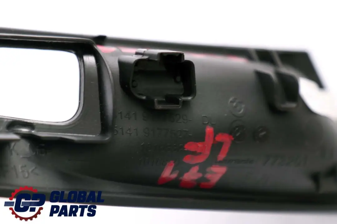 Ramka Klamki Wewnętrznej Drzwi Przód Lewa do BMW X6 E71 o numerze 9177529 BMW X6 E71 Ramka Klamki Wewnętrznej Drzwi Przód Lewa - SKU 7210851 - Numer Części 9177529