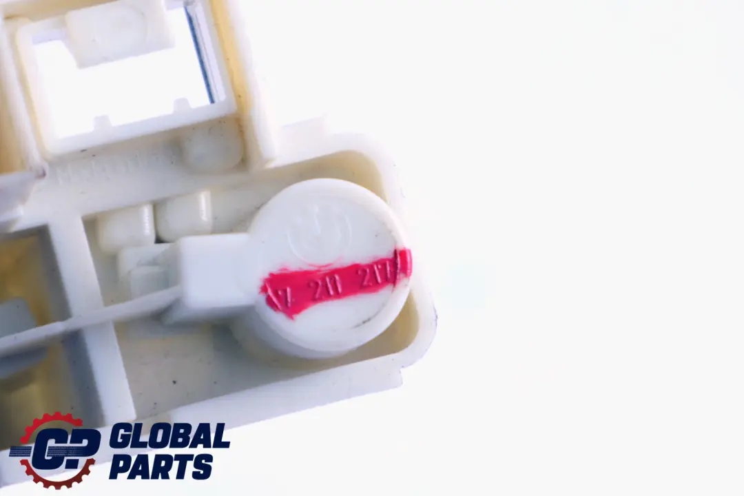 BMW E91 LCI Portalamparas Luz Trasera Panel Lateral Izquierdo - SKU 7211217 - Número de pieza 7211217