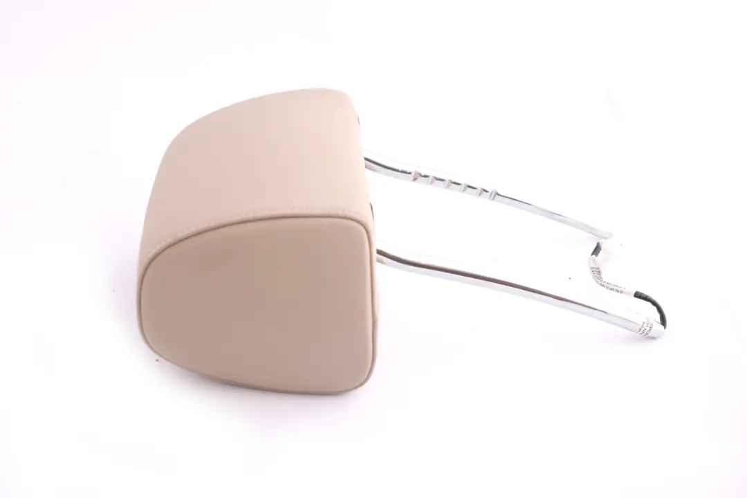 Sedile anteriore sinistro destro Oyster Poggiatesta in pelle per BMW E90 E91 LCI con numero di parte 7211784 BMW E90 E91 LCI Sedile anteriore sinistro destro Oyster Poggiatesta in pelle - SKU 7211784 - Numero di parte 7211784