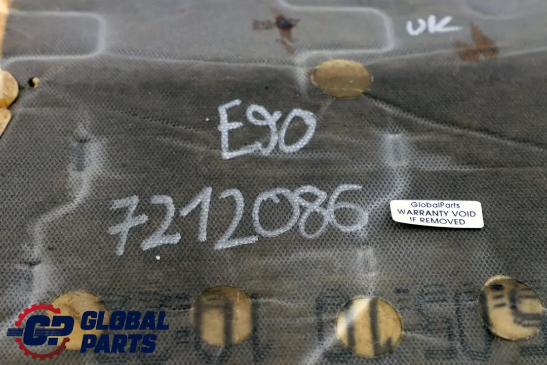 Sedile anteriore sinistro destro Copertura Vertice in tessuto per BMW E90 LCI con numero di parte 7212086 BMW E90 LCI Sedile anteriore sinistro destro Copertura Vertice in tessuto - SKU 7212086 - Numero di parte 7212086