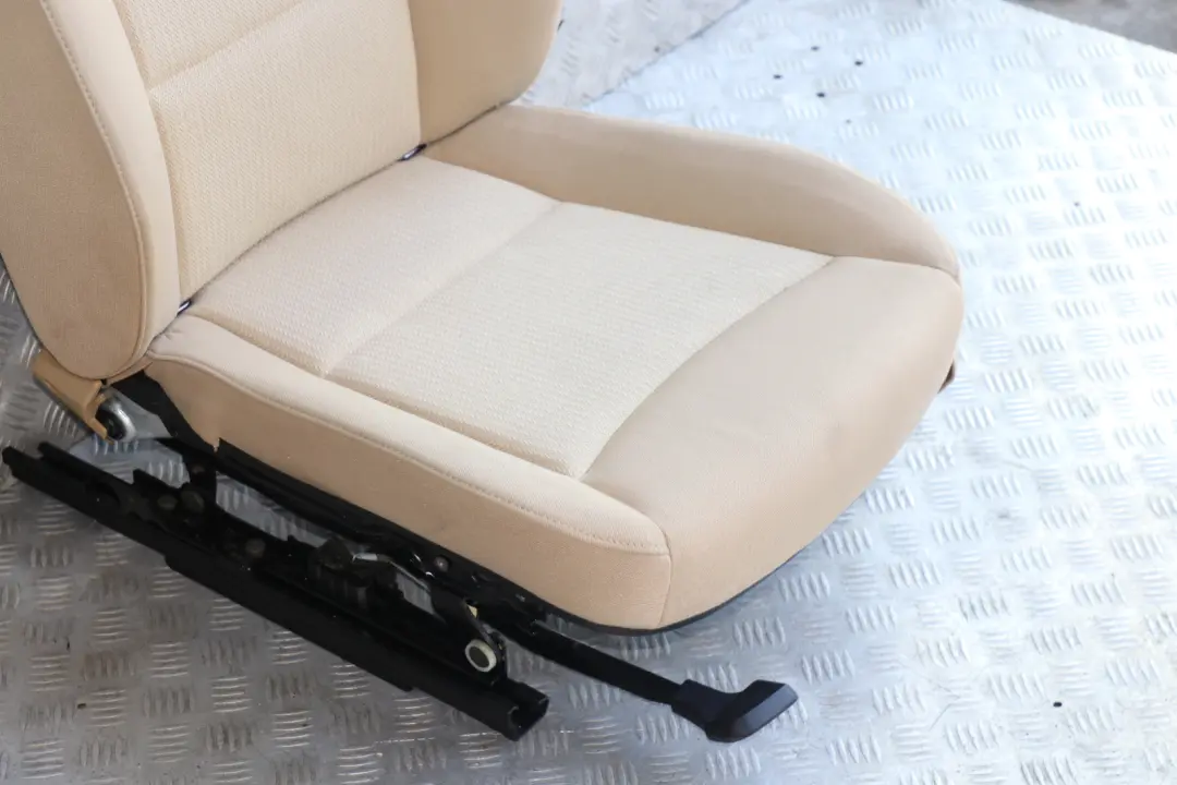 vorne links Sitz Fahrerseite Stoff Innen Vertex beige für BMW 3 er E90 E91 LCI mit Teilenummer 7212159 BMW 3 er E90 E91 LCI vorne links Sitz Fahrerseite Stoff Innen Vertex beige - SKU 7212159 - Teilenummer 7212159