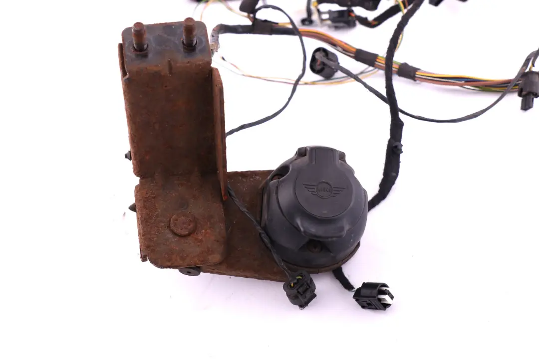 Halter Steckdose Kabelsatz PDC Stoßstange hinten für BMW MINI R57 Cabrio mit Teilenummer 7212916 BMW MINI R57 Cabrio Halter Steckdose Kabelsatz PDC Stoßstange hinten - SKU 7212916 - Teilenummer 7212916