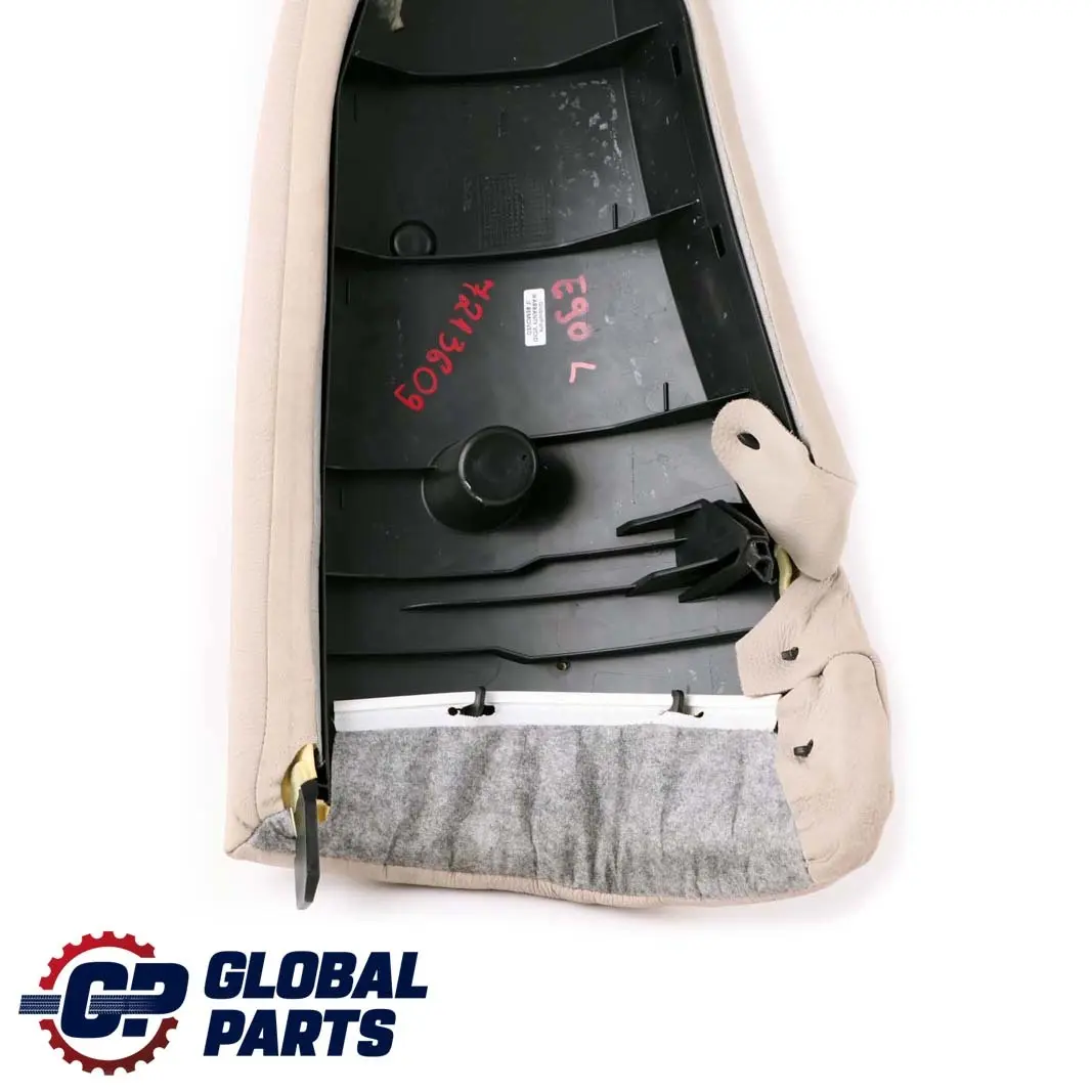 Lateral Recubrimiento Panel Trasero Izquierdo Asiento Cuero Oyster para BMW E90 LCI con número de pieza 7213609 BMW E90 LCI Lateral Recubrimiento Panel Trasero Izquierdo Asiento Cuero Oyster - SKU 7213609 - Número de pieza 7213609