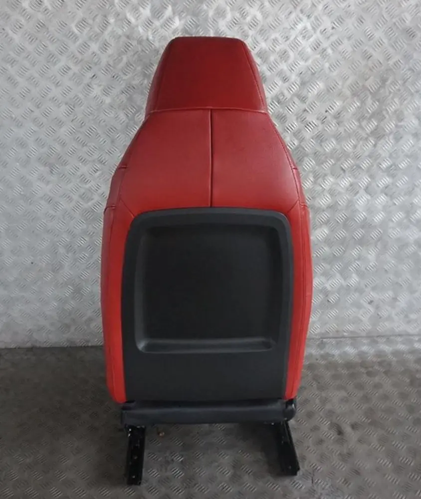 Front Right O/S Red Leather Seat to BMW Z4 Series E89 Roadster Cabrio with Part number 7213916 BMW Z4 Series E89 Roadster Cabrio Front Right O/S Red Leather Seat - SKU 7213916 - Part number 7213916