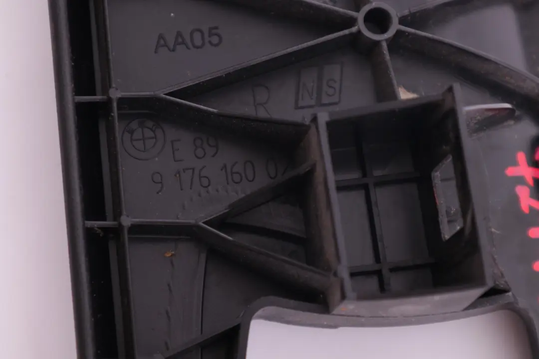 Blende Sitz aussen rechts SCHWARZ 9176160 für BMW Z4 er E89 Cabrio mit Teilenummer 7217176 BMW Z4 er E89 Cabrio Blende Sitz aussen rechts SCHWARZ 9176160 - SKU 7217176 - Teilenummer 7217176