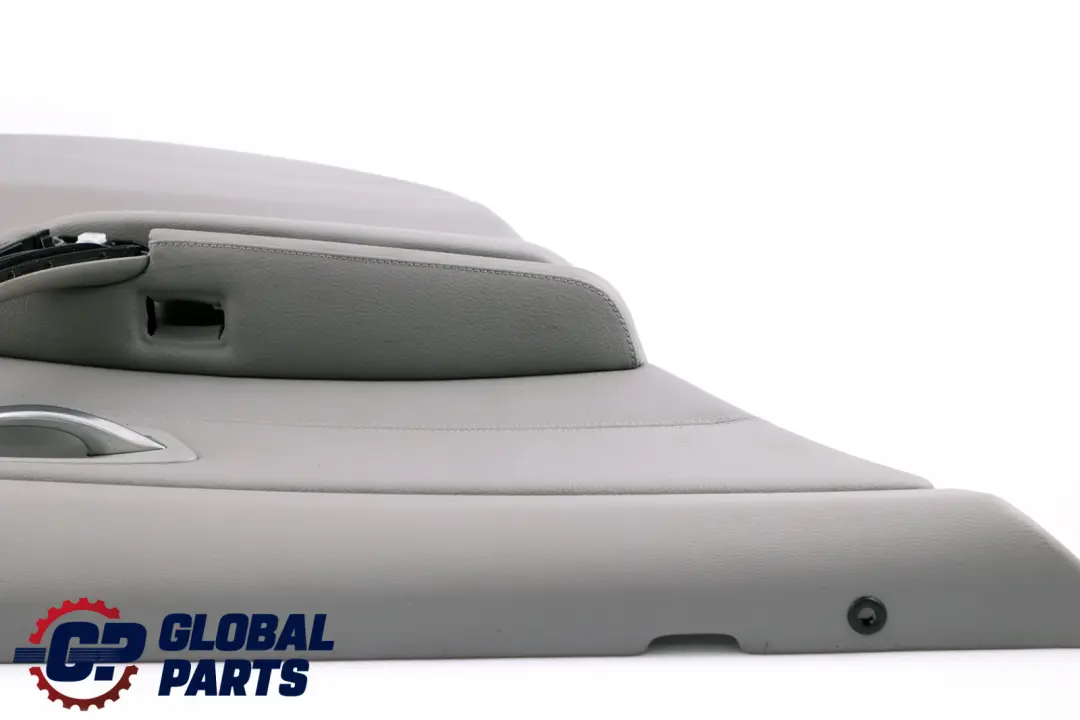 Posteriore Sinistro Porta Pannello Pelle Dakota Grigio per BMW E90 con numero di parte 7217581 BMW E90 Posteriore Sinistro Porta Pannello Pelle Dakota Grigio - SKU 7217581 - Numero di parte 7217581