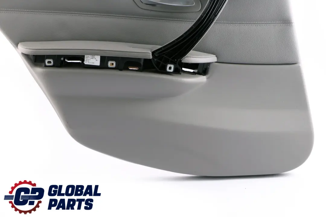 Posteriore Sinistro Porta Pannello Pelle Dakota Grigio per BMW E90 con numero di parte 7217581 BMW E90 Posteriore Sinistro Porta Pannello Pelle Dakota Grigio - SKU 7217581 - Numero di parte 7217581