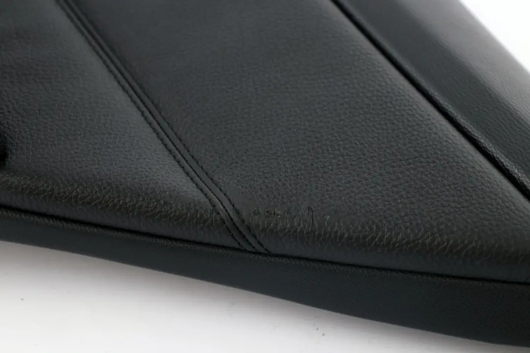 Trasera Derecha Tarjeta De La Puerta De cuero Forro Panel Trim Negro para BMW E90 E91 con número de pieza 7217612 BMW E90 E91 Trasera Derecha Tarjeta De La Puerta De cuero Forro Panel Trim Negro - SKU 7217612 - Número de pieza 7217612