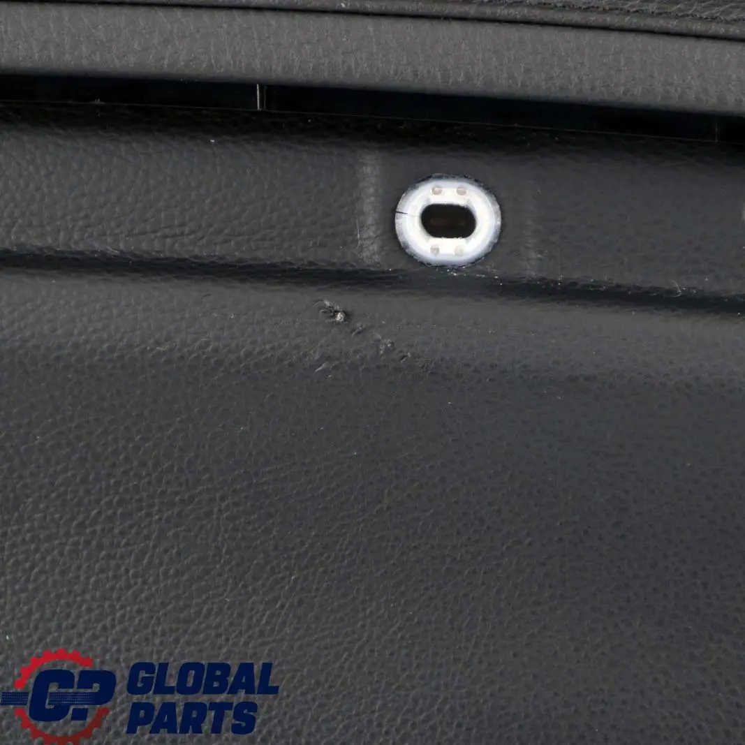 Trasero Derecho O / Lateral Forro Del Panel De Embellecedor Cuero Negro para BMW E92 con número de pieza 7218820 BMW E92 Trasero Derecho O / Lateral Forro Del Panel De Embellecedor Cuero Negro - SKU 7218820 - Número de pieza 7218820
