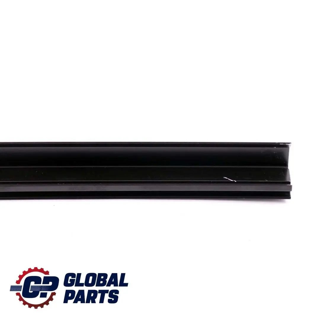 BMW 1 E88 Capot Cabriolet Joint Chassis de Toit avant Droit - SKU 7219108 - Numéro de pièce 7219108