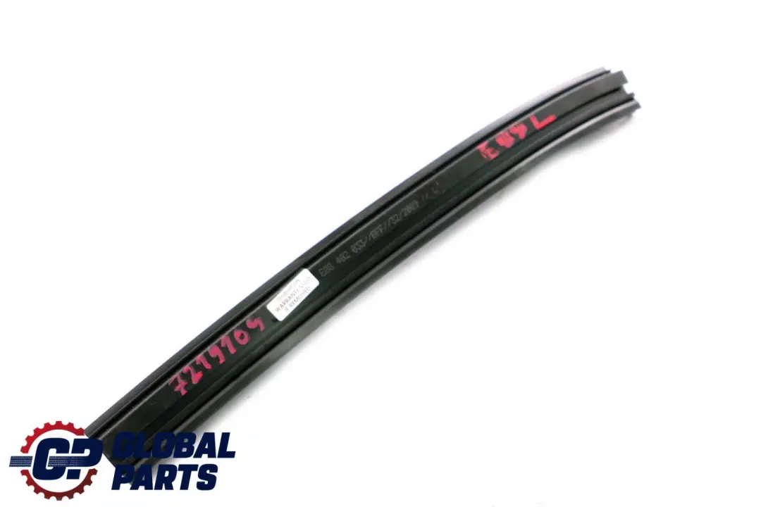 Uszczelka dachu środek lewy do BMW E88 Cabrio o numerze 7219109 BMW E88 Cabrio Uszczelka dachu środek lewy - SKU 7219109 - Numer Części 7219109