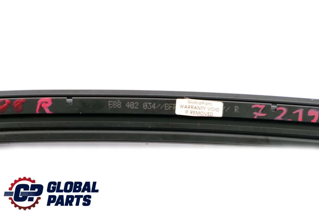 BMW 1 Series E88 Folding Top Seal Frame Sliding Roof Middle Right - SKU 7219110 - Part number 7219110