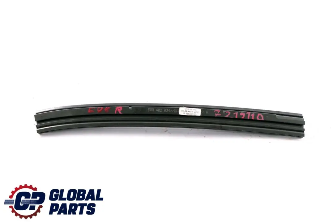 Joint Centre Chassis de Toit Centre Droite pour BMW 1 E88 Cabriolet à propos du numéro de pièce 7219110 BMW 1 E88 Cabriolet Joint Centre Chassis de Toit Centre Droite - SKU 7219110 - Numéro de pièce 7219110