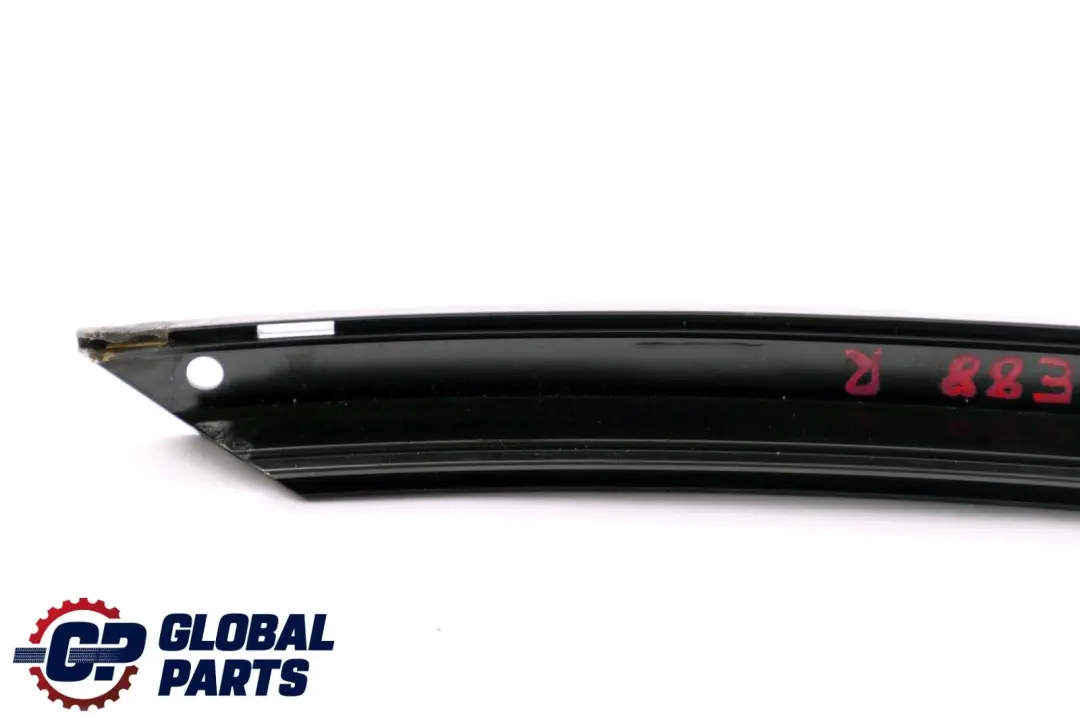 Guarnizione Centrale Posteriore Destra per BMW E88 Cabrio con numero di parte 7219112 BMW E88 Cabrio Guarnizione Centrale Posteriore Destra - SKU 7219112 - Numero di parte 7219112