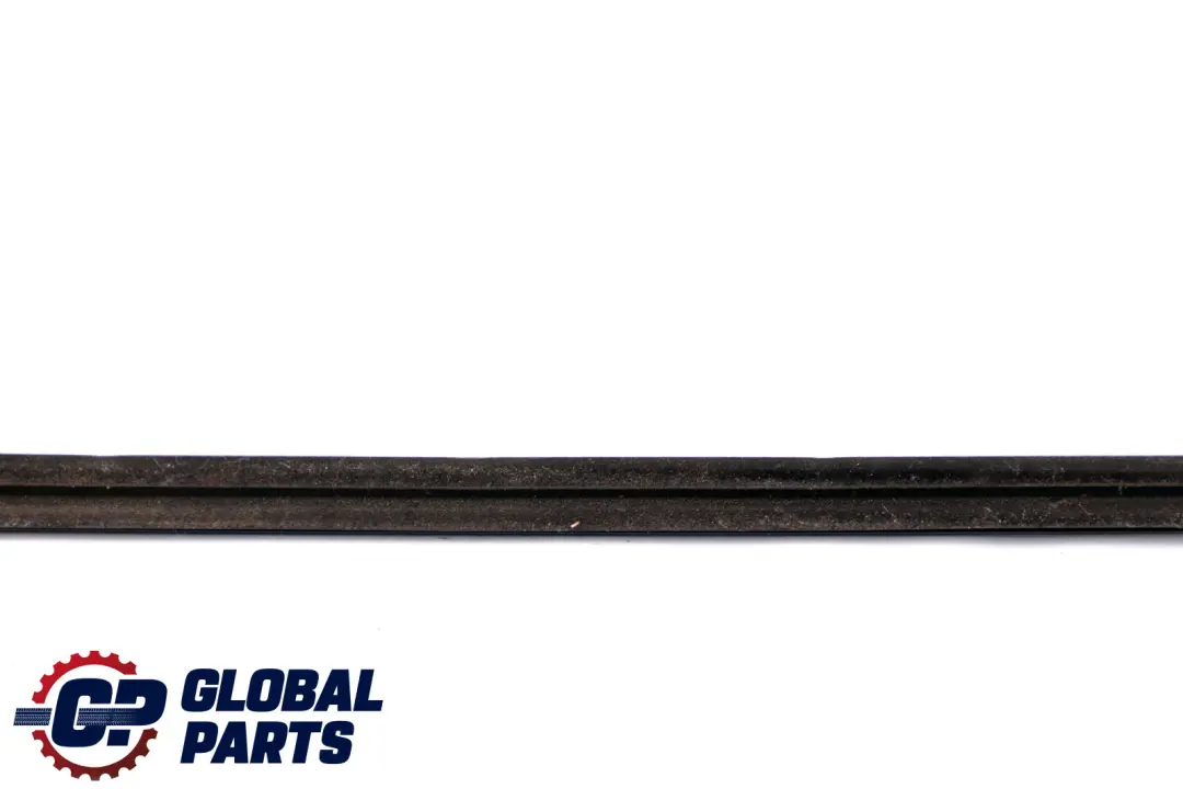 Copertura Canale Porta BMW E90 Striscia Esterno Anteriore Destro Nero Lucido per con numero di parte 7220188 Copertura Canale Porta BMW E90 Striscia Esterno Anteriore Destro Nero Lucido - SKU 7220188 - Numero di parte 7220188