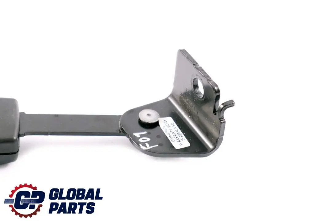 Mittelsitz untere Gurtschnalle hinten rechts für BMW F01 F02 LCI mit Teilenummer 7220858 BMW F01 F02 LCI Mittelsitz untere Gurtschnalle hinten rechts - SKU 7220858 - Teilenummer 7220858