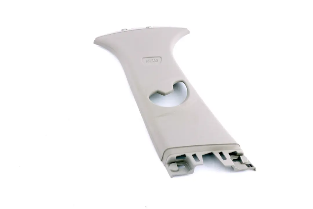 Colonna B Superiore Sinistra Rivestimento Pannello Everest Grigio per BMW F20 con numero di parte 7221025 BMW F20 Colonna B Superiore Sinistra Rivestimento Pannello Everest Grigio - SKU 7221025 - Numero di parte 7221025