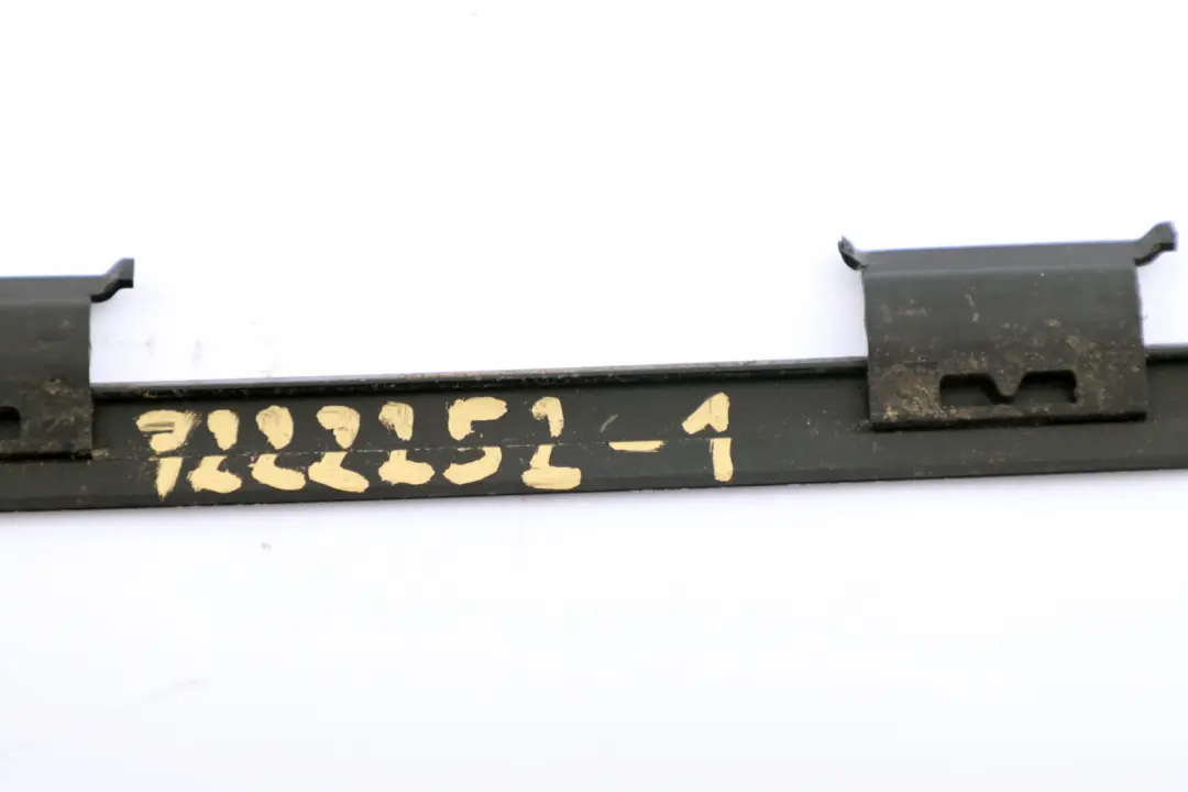 Right Trim Strip O/S Glanzschwarz Black to BMW 3 Series E91 Touring Rear with Part number 7222252 BMW 3 Series E91 Touring Rear Right Trim Strip O/S Glanzschwarz Black - SKU 7222252-1 - Part number 7222252
