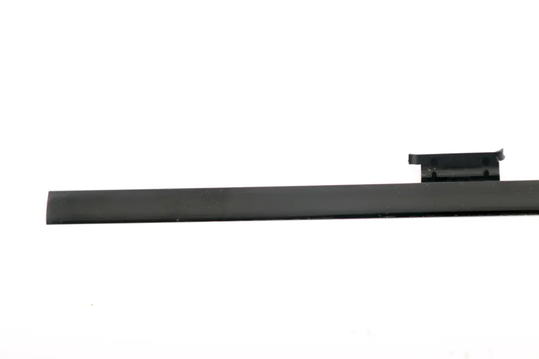 Right Trim Strip O/S Glanzschwarz Black to BMW 3 Series E91 Touring Rear with Part number 7222252 BMW 3 Series E91 Touring Rear Right Trim Strip O/S Glanzschwarz Black - SKU 7222252-1 - Part number 7222252