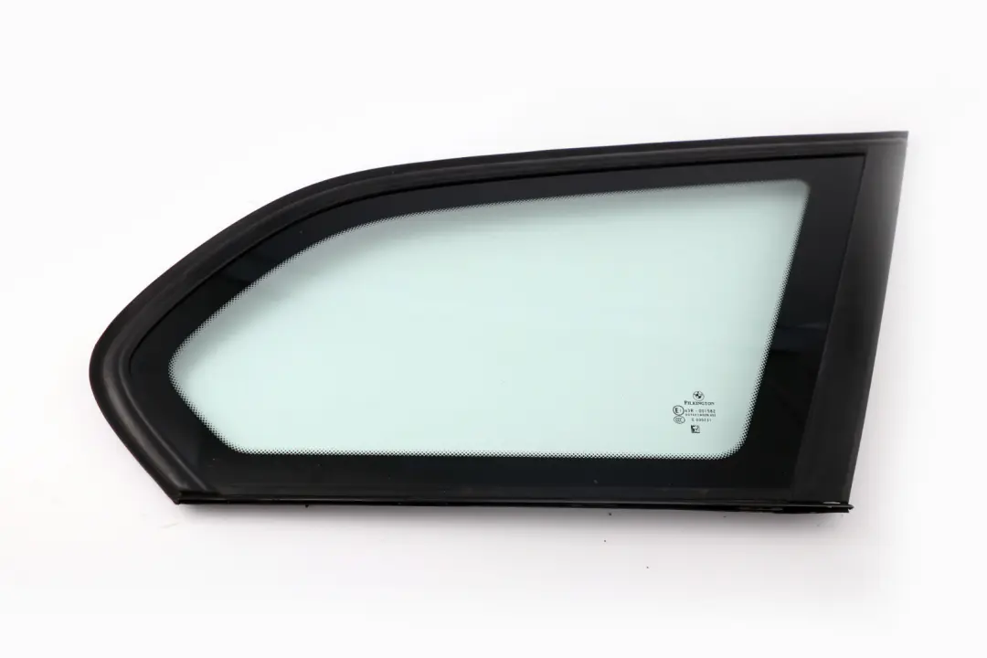 Szyba Karoseryjna Prawa Glanzschwarz Chrom do BMW E91 o numerze 7222252 BMW E91 Szyba Karoseryjna Prawa Glanzschwarz Chrom - SKU 7222252-2 - Numer Części 7222252