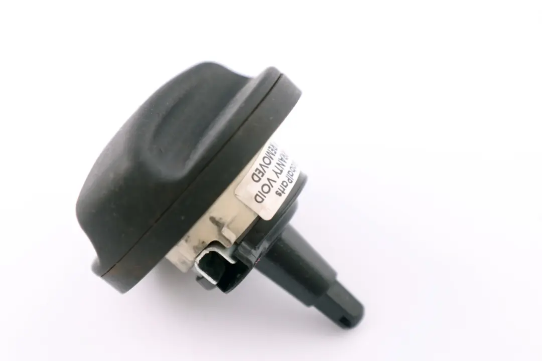 Kraftstofftankverschlussdeckel für BMW E60 E90 LCI E89 R56 R55 R60 mit Teilenummer 7222330 BMW E60 E90 LCI E89 R56 R55 R60 Kraftstofftankverschlussdeckel - SKU 7222330-2 - Teilenummer 7222330