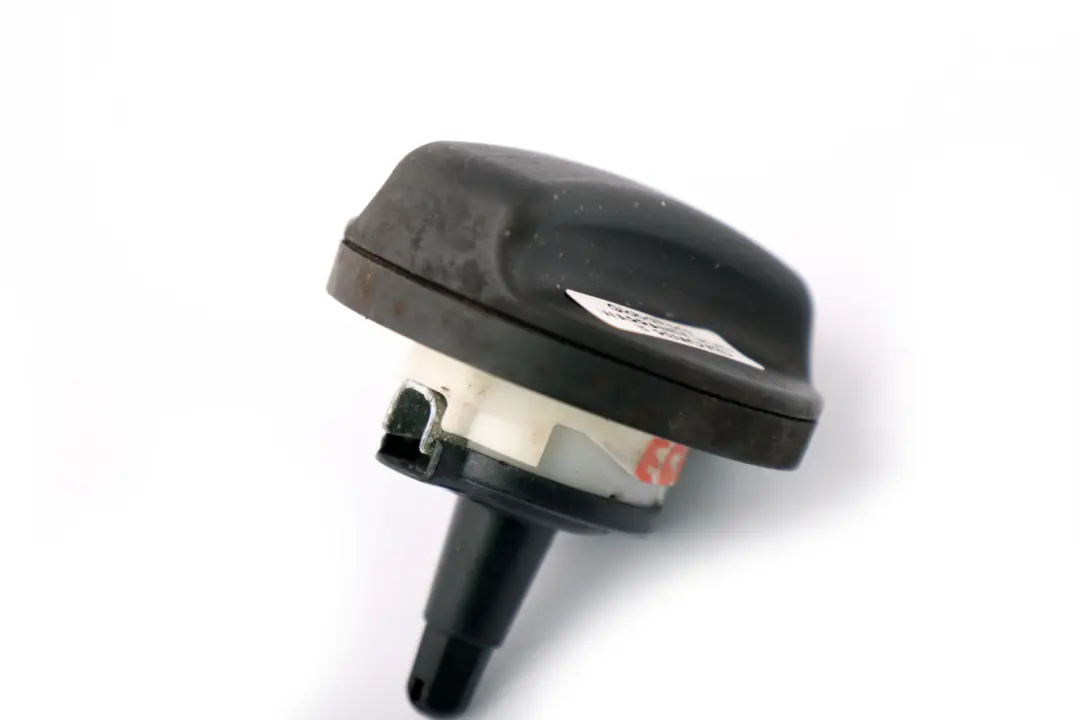 Tappo serbatoio carburante per BMW E60 E90 LCI E89 R56 R55 R60 con numero di parte 7222330 BMW E60 E90 LCI E89 R56 R55 R60 Tappo serbatoio carburante - SKU 7222330-2 - Numero di parte 7222330